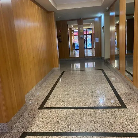 Aljaferia Apartman *